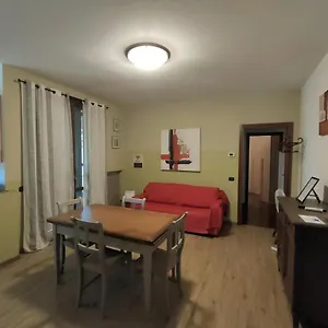 Nanda Apartment
